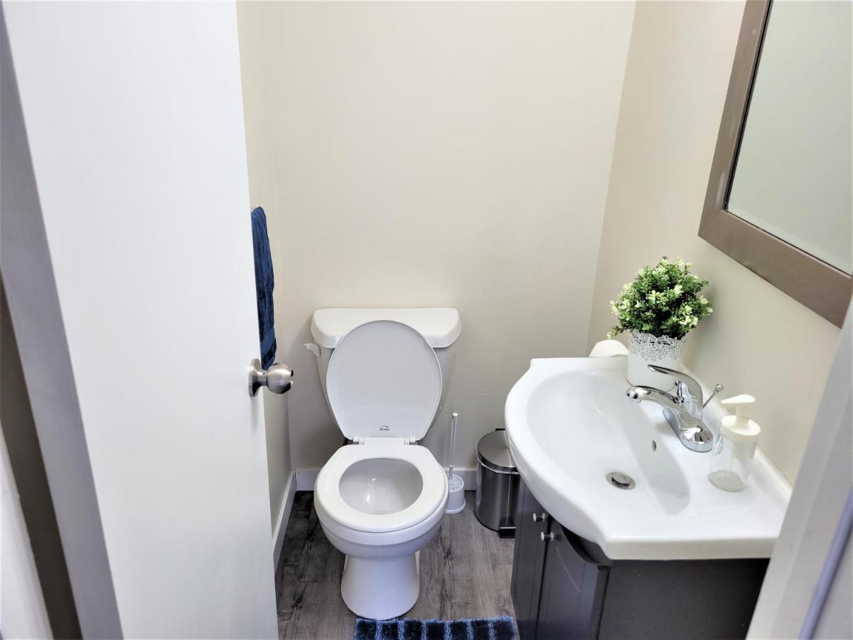 Cozy 4 Bedroom Townhouse - Peaceful Feel Of Home Виннипег Экстерьер фото